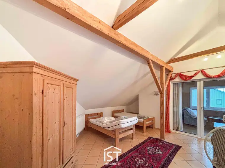 Altheim - Vollmöblierte Garconniere mit Wintergarten und Gemeinschaftsgarten 