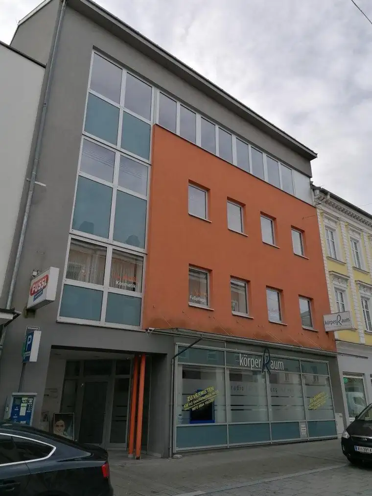 Individuell nutzbare Geschäfts-/Büro-/Ordinations- oder Praxisfläche in zentraler Lage in Ried
