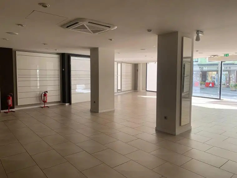 Exklusiver Einzelhandelsraum in bester Lage - 269 m² vollsaniert mit modernen Annehmlichkeiten