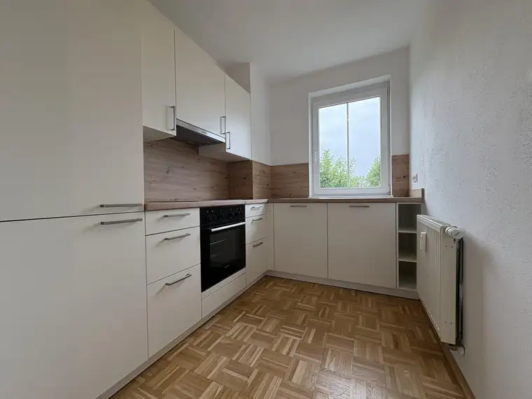 3-Zimmer Wohnung im EG mit Loggia