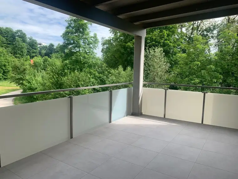 Erstbezug: exklusive Maisonette-Wohnung mit großzügigem Balkon in Grünlage
