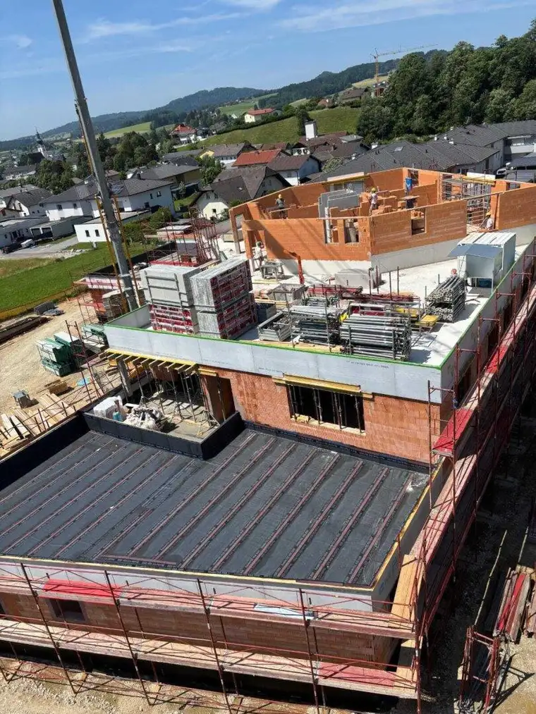 Erstbezug - hochwertig ausgestattete Bürofläche mit Terrasse