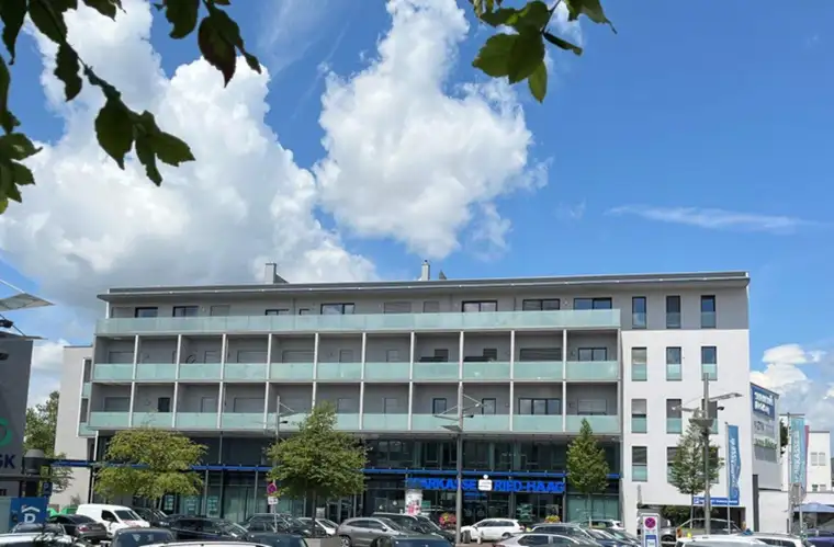 Moderne, klimatisierte Büro-/Praxisfläche mit idealer Größe im Zentrum von Ried im Innkreis