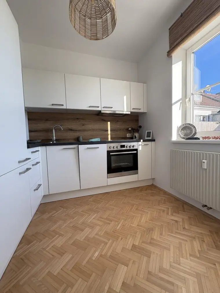 Vermietete 2-Zimmer Wohnung mit Loggia und TG Abstellplatz