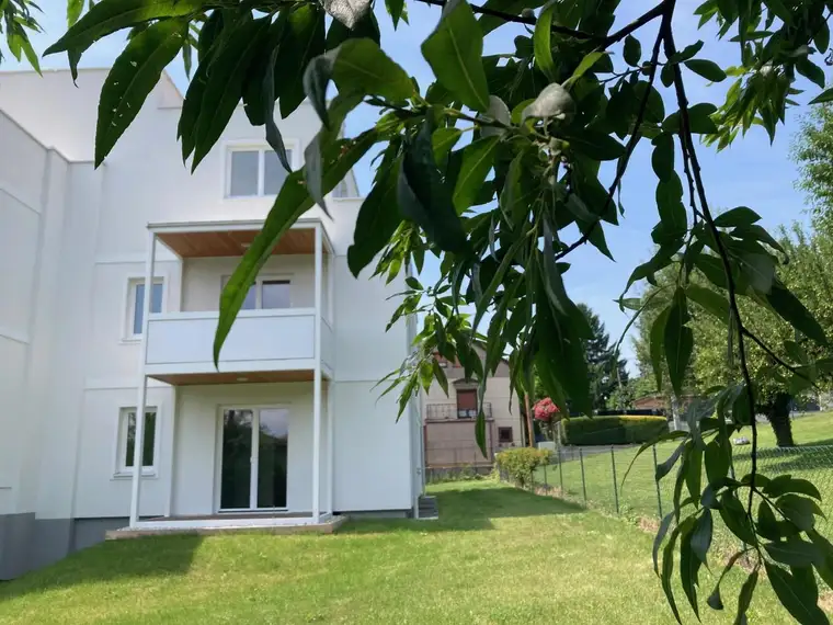 Erstbezug - Zweiraumwohnung - Blick ins Grüne - inkl. weißer Tischlerküche