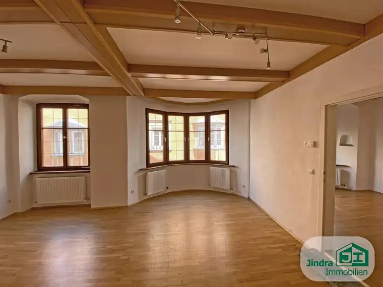 Sehr geräumige 2-Zimmer Wohnung in der Haller Altstadt zu verkaufen!