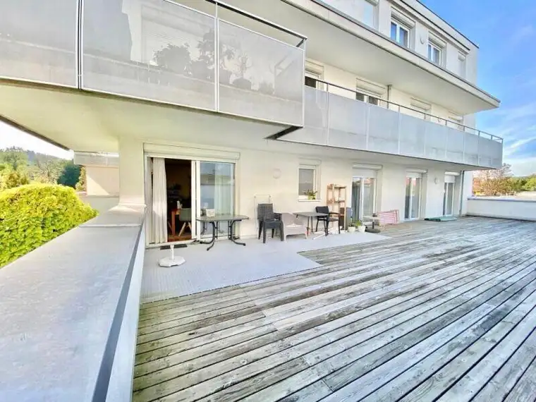 Klagenfurt - Viktring auffrischungsbedürftige 4-ZI Wohnung mit XXL - Terrasse