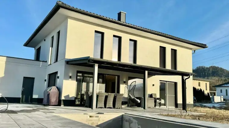 Klagenfurt - Viktring: neuwertiges, lichtdurchflutetes Einfamilienhaus mit schönem Ausblick