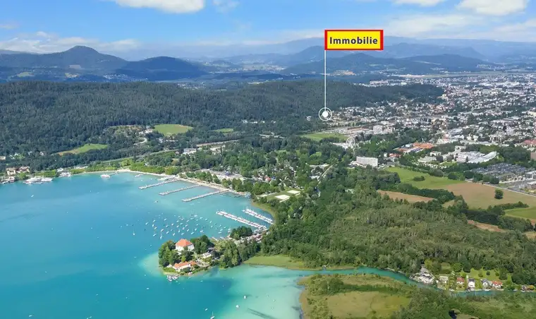 HAUS-CHARAKTER: Seenahe 4-ZI-Maisonettewohnung mit Doppelcarport, angrenzend an den Kreuzbergl-Wald