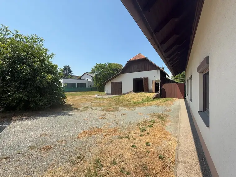 Klagenfurt - Viktring: Grundstück mit Altbestand in Top Lage - ideal auch für Projektentwicklung