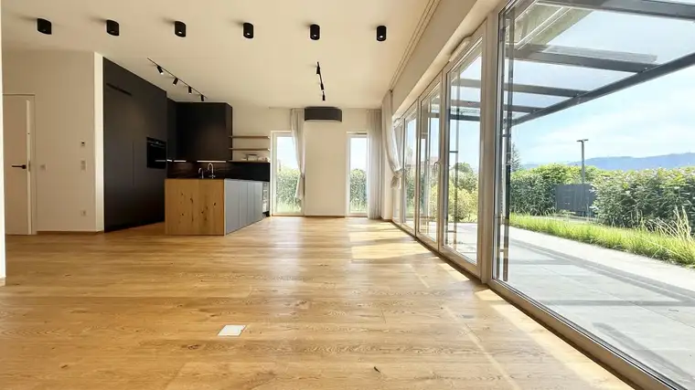 *PERFECT HOME - VIKTRING*: TOP Eckreihenhaus - klimatisiert - BUS-System - Garage - Doppelcarport