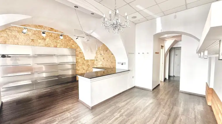 Klagenfurt - Burggasse: stilvolle Geschäftsfläche mit erstklassiger Sichtbarkeit