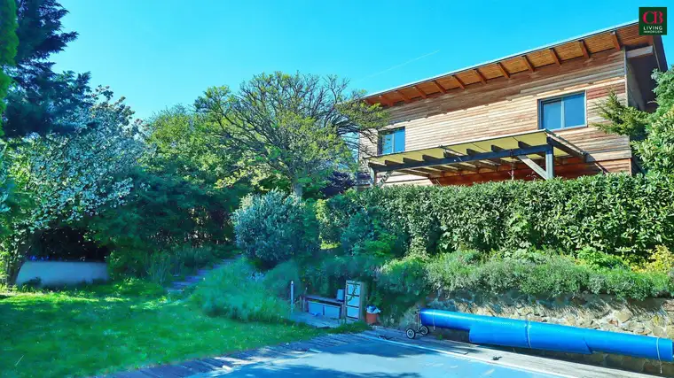 Modernes Einfamilienhaus mit unverbaubaren Fernblick am Ölberg