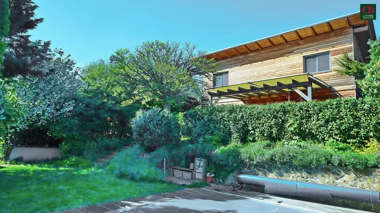 Modernes Einfamilienhaus mit unverbaubaren Fernblick am Ölberg