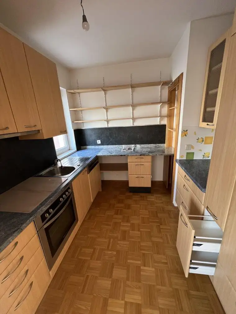 3-Zi-Wohnung mit Südbalkon &amp; Tiefgarage in Klagenfurt – Ihr neues Zuhause wartet!