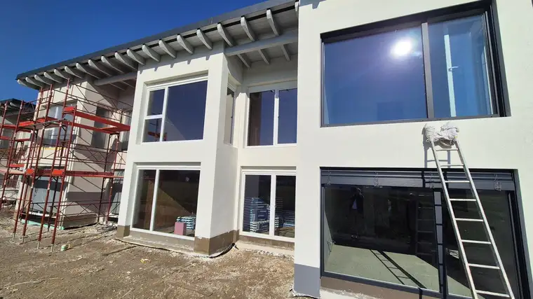 NEUBAU ZU TOP-PREIS IN KLAGENFURT! 114 m² REIHENHAUS MIT 4 ZIMMERN - TERRASSE - BALKON - KLEINGARTEN! KRIEGLWEG TOP 5!