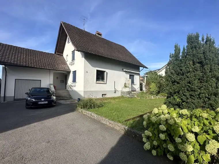 Älteres Haus mit großem, sehr schönem Grundstück in Dornbirn / Hatlerdorf