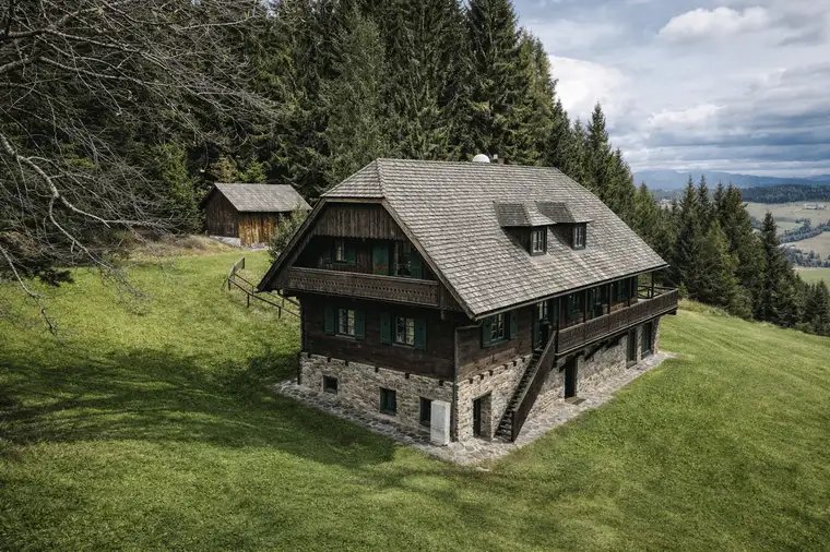 Exklusives, autarkes Almchalet in absoluter Alleinlage