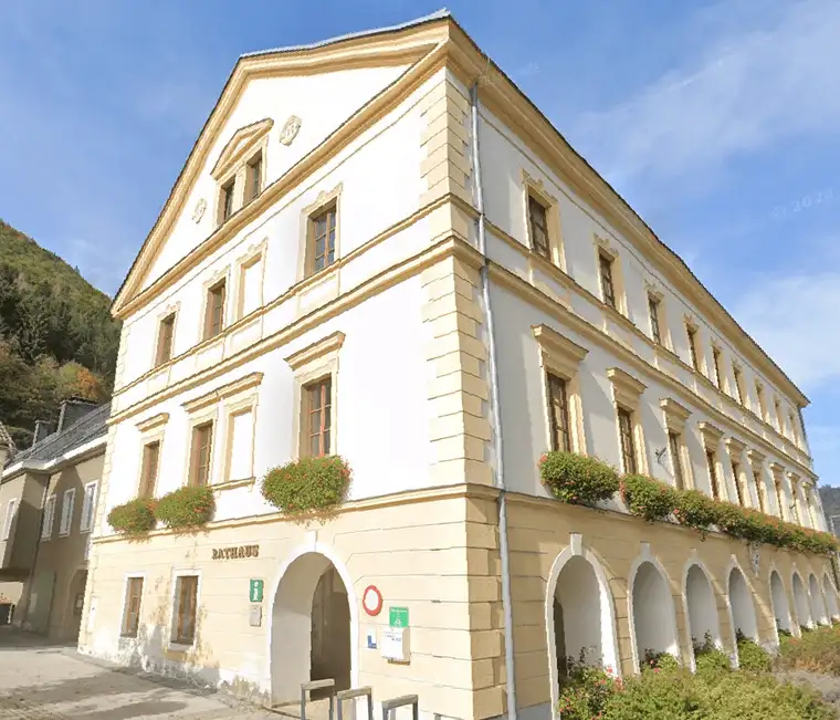 Gaming, 3 Zimmer, 87 m² / [Telefonnummer entfernt]