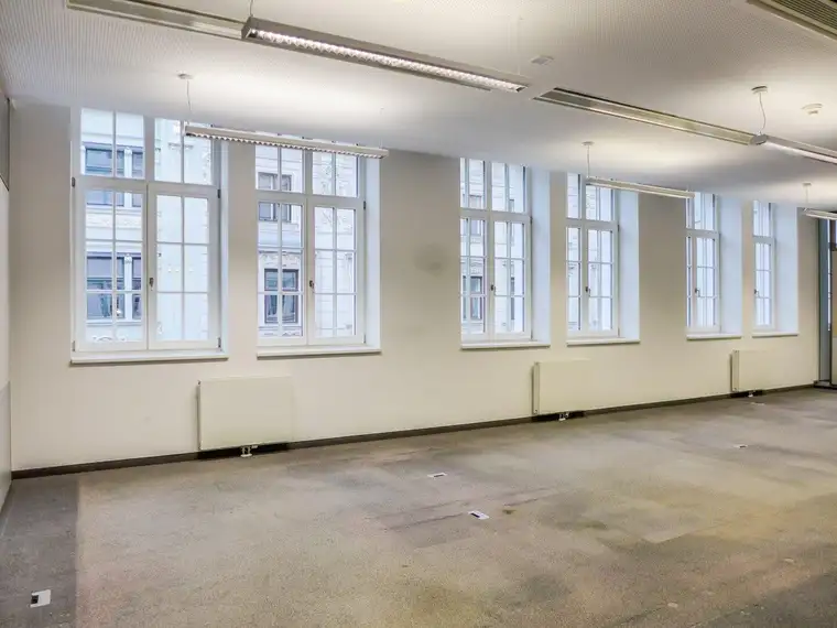 Exklusive Bürofläche in repräsentativem Jugendstilgebäude - Einzelbüros oder Openspace möglich