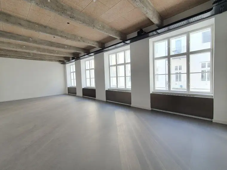 111m² LOFT Büro - Nähe Mariahilfer Straße - U3 Neubaugasse