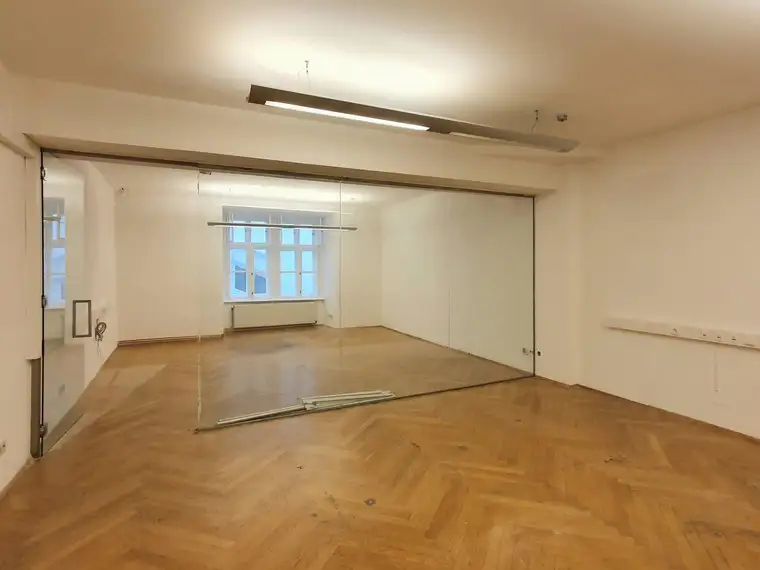 Charmantes Büro mit 5 Räumen - Rauhensteingasse Nähe Kärntnerstrasse