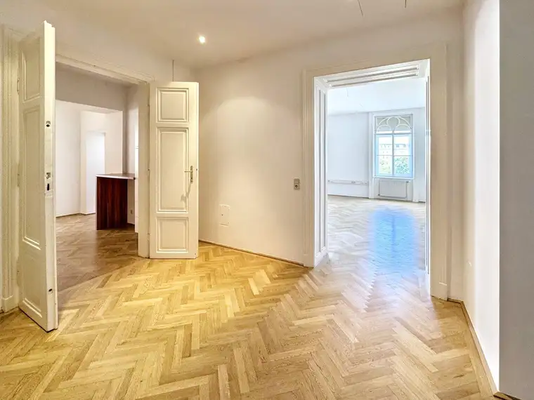Repräsentatives 174m² Büro im historischen Altbau - Nähe Schottentor