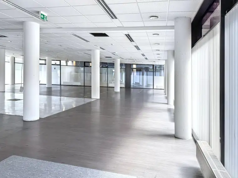 500m2 moderne Shopfläche | 4m Raumhöhe möglich