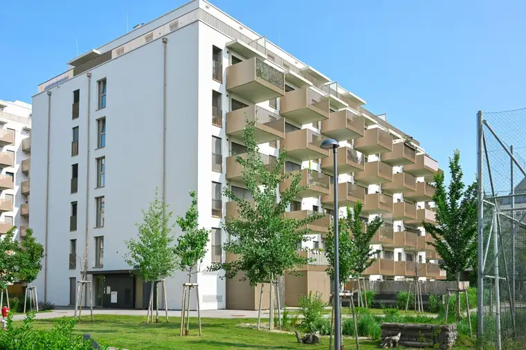 Moderne 2 Zi Wohnung mit Balkon provisionsfrei - nahe U1