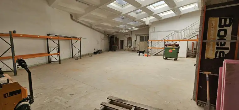 760m2 Betriebshalle samt Büro