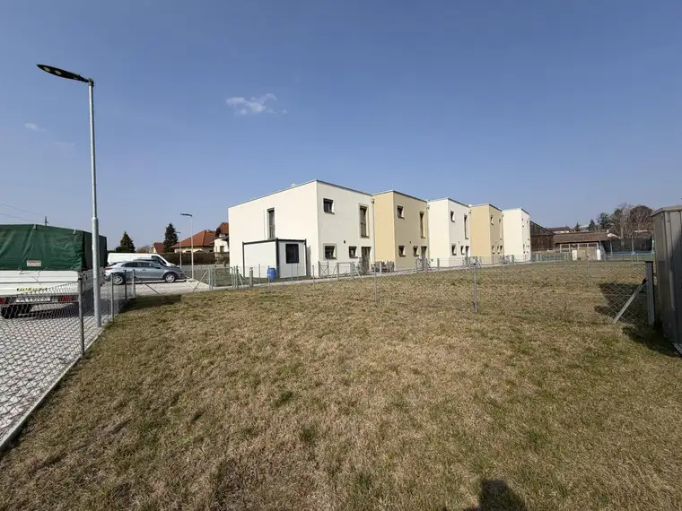 Modernes 4-Zi -Reihenhaus mit Garten