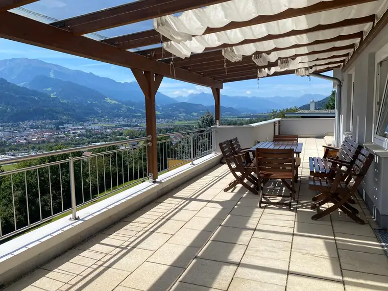  4-Zimmer-DG-Wohnung mit riesiger Sonnenterrasse samt Panoramablick und 2 Autostellplätzen in Aussichtslage von Fritzens