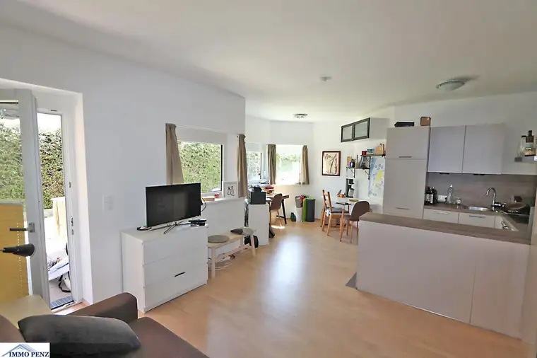 Neuwertige Garçonnière mit Terrasse, Garten und Tiefgaragenstellplatz in Fulpmes zu vermieten
