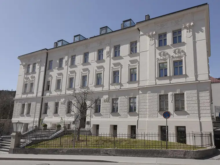 Exklusive Investitionschance im Herzen von Imst | Alte Sparkasse: langfristig vermietet, werthaltig, zentral