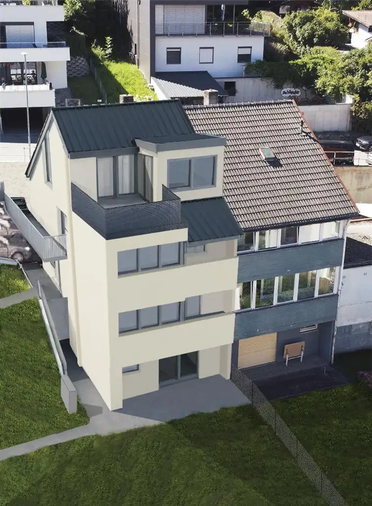 Doppelhaushälfte mit drei Wohnungen