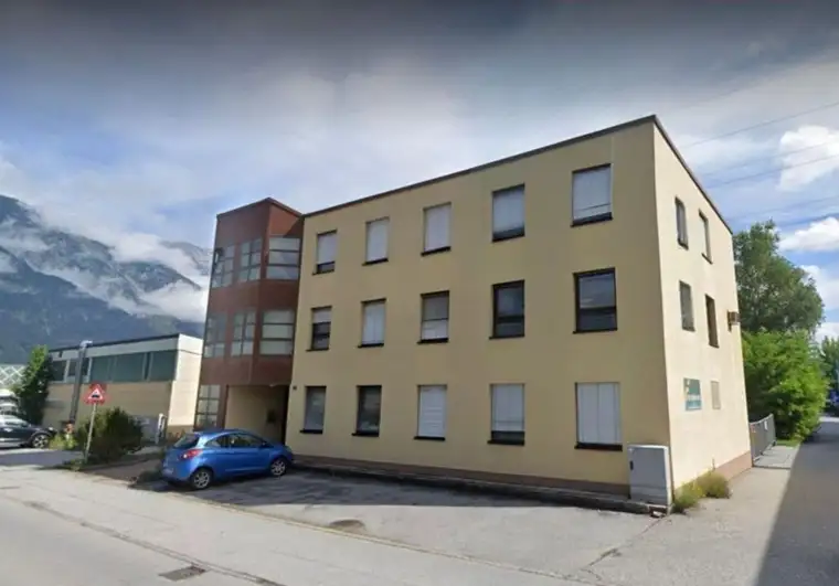 Bürohaus mit Betriebswohnungen in Bestlage