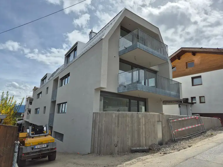 Neubau 2-Zimmerwohnung mit Balkon Top 3