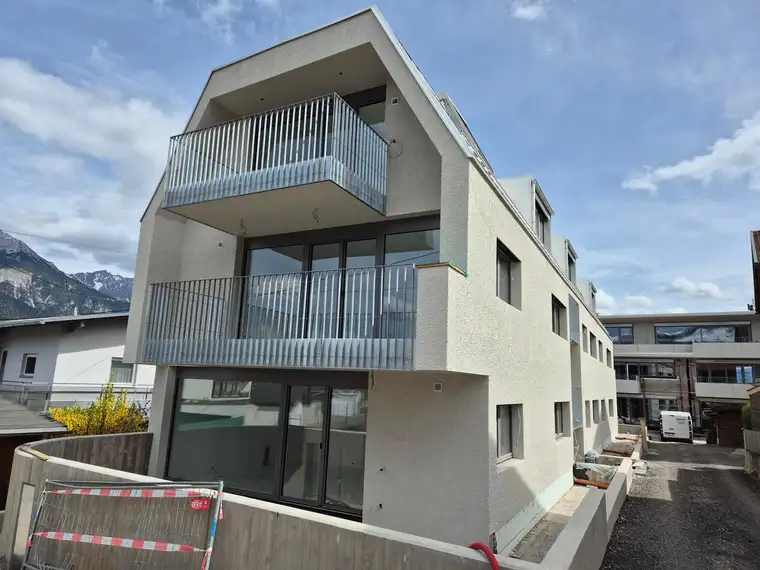 Neubau 3-Zimmerwohnung mit Terrasse Top 4