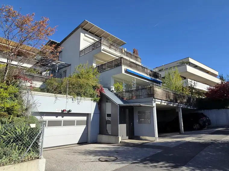 4-Zimmer-Penthaus (Etagenwohnung) mit großer Südterrasse und Lift Innsbruck-Hötting