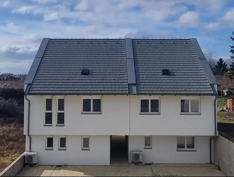 Ruhiges &amp; attraktives Wohnen für Familien inkl. Garten, Terrasse, 2 Stellplätze - Ziegelmassivqualität