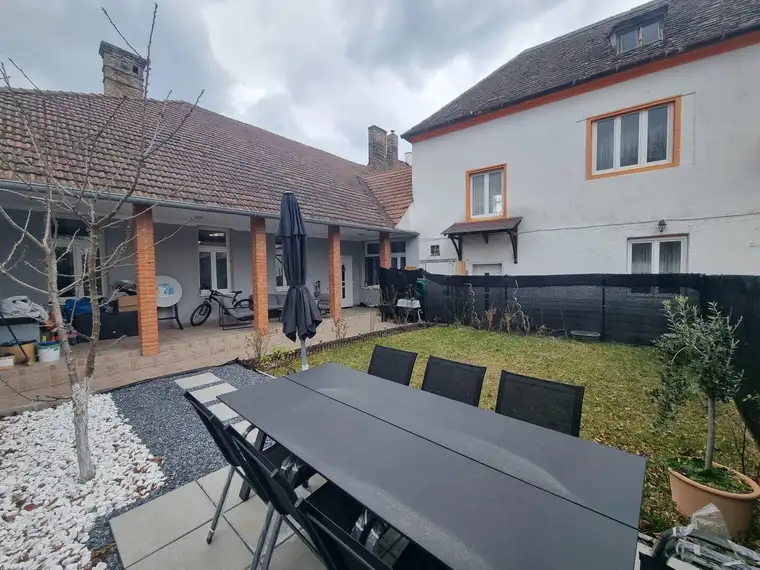 Reserviert! Gleich drei Häuser auf einem Grund für 370.000 €!