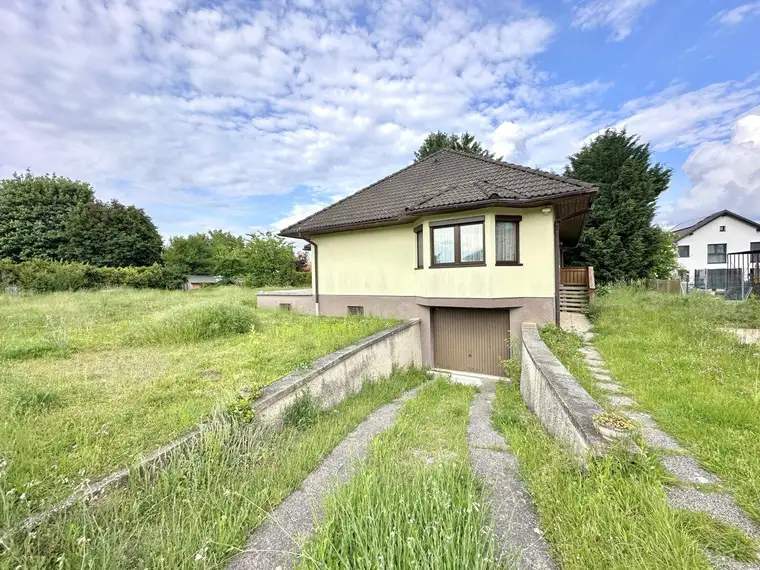 Einfamilienhaus - ca. 900 m² Grundfläche - 5 Zimmer - Zentrumnähe!