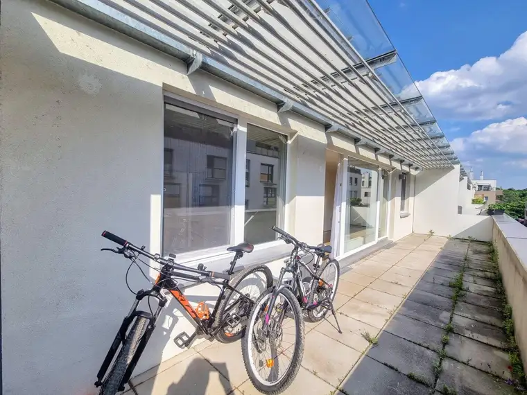 Wohnen im Grünen mit großzügiger Terrasse-/Loggia - Natur direkt vor der Tür