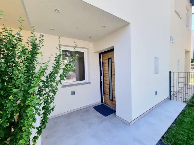 Provisionsfrei! Modernes Reihenhaus auf Eigengrund mit 4 Zimmer, Garten, Balkon &amp; Terrasse