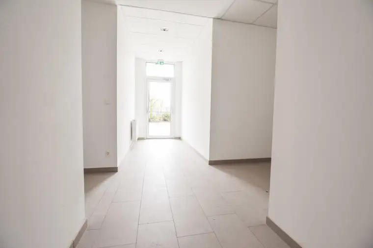 Büro- &amp; Lagerfläche nahe der U6-Station Perfektastraße ab sofort zu vermieten - TOP 1+6