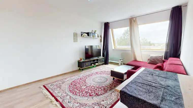 Gemütliche 2 Zimmerwohnung in Laxenburg. Toplage. Provisionsfrei. Schlicht, Simpel, Vernünftig.