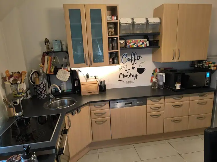 Moderne 3 Zimmer Wohnung inkl. Einbauküche und Balkon in Grünruhelage zu vermieten!