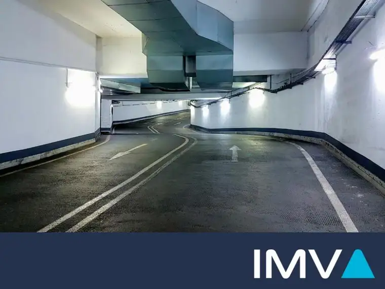 Stellplatz in zentraler Garage - Hilschergasse 15
