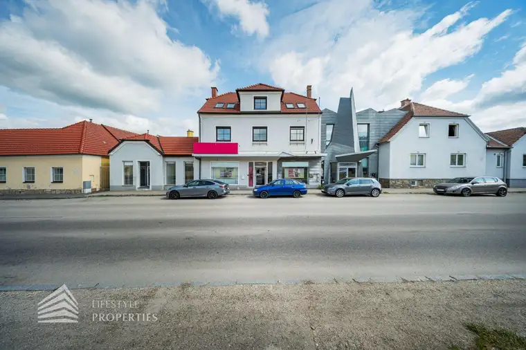 Investitionsmöglichkeit! Zinshaus mit Wohn &amp; Geschäftsflächen – Zentrale Lage in Horn