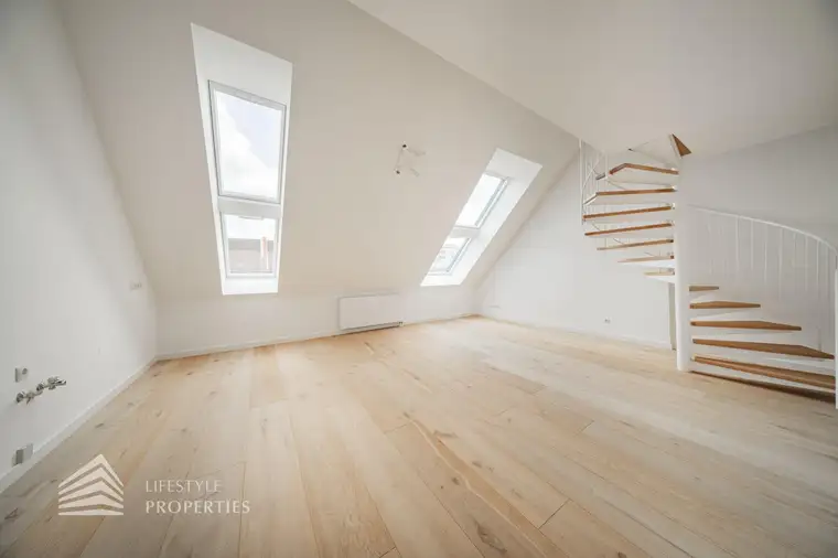 Helle 2-Zimmer-Maisonettewohnung, Nähe Wiedner Hauptstraße